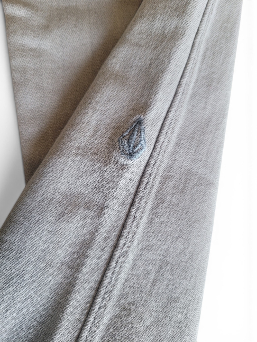 Volcom Vorta Slim Straight Boys 14 Gray Stretch Jeans Skate 28x27 - Picture 8 of 16